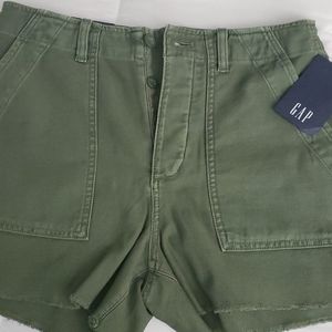 Gap utility short